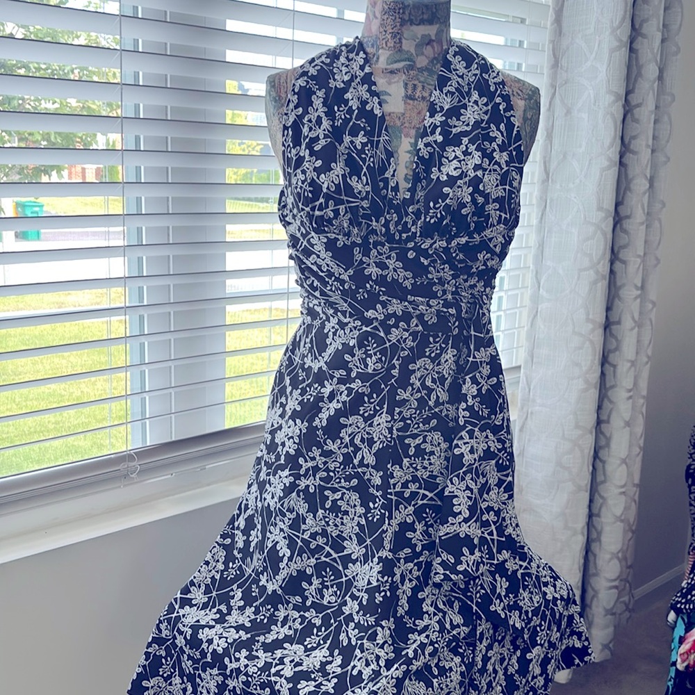 WHBM, DVF